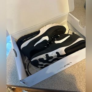 Nike Air Max 270 React Black
